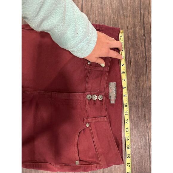 Torrid Feel The Fit Super Soft Five Pocket Style Jegging Burgundy Size 10R - Picture 9 of 11